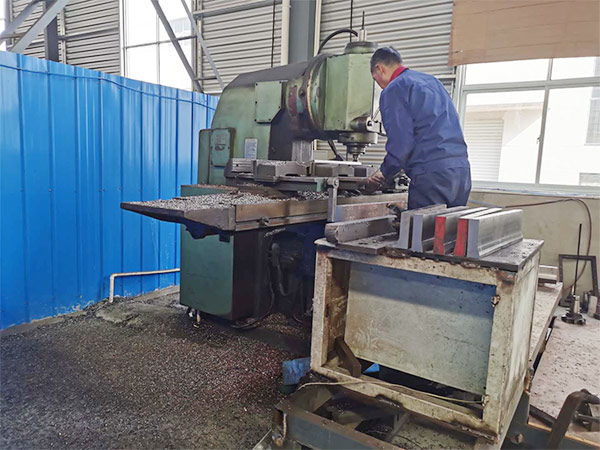 生產基地1-鑫宏特機械